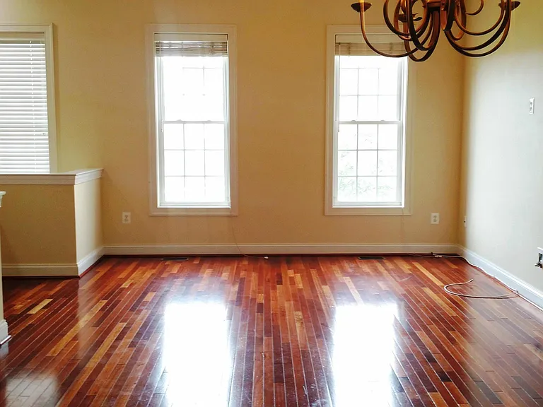 557 Cedar Spring St — Photo 4