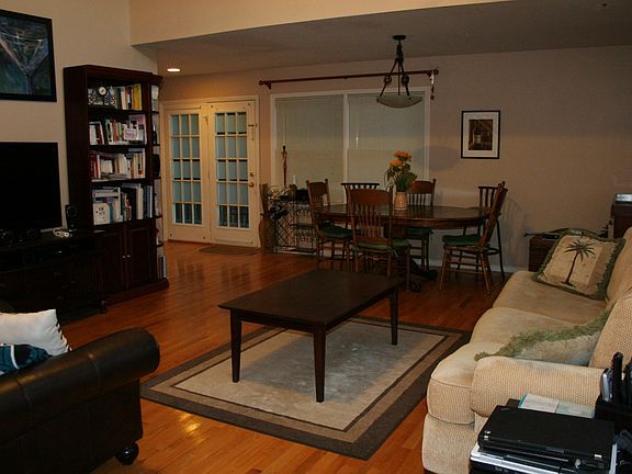 2nd image of 105 Duncan Ct #B