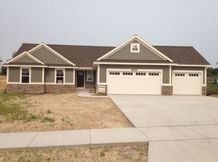 8979 Plantation Dr, Byron Center, MI 49315