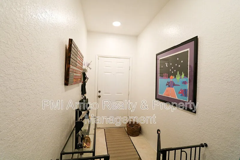 2 bed, 2.5 bath, 1340 sqft, $1,750 — Photo 4