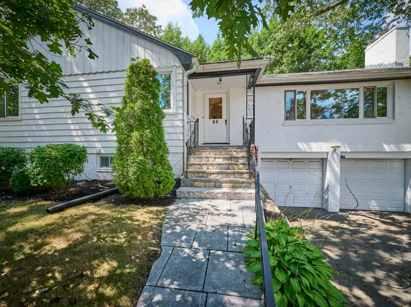 60 Brookline St #60, Chestnut Hill, MA 02467