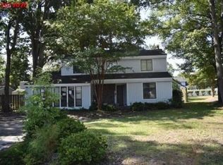 214 Tartan Rd, Lumberton, NC 28358
