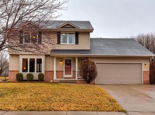 8105 Hickory Dr, Urbandale, IA 50322