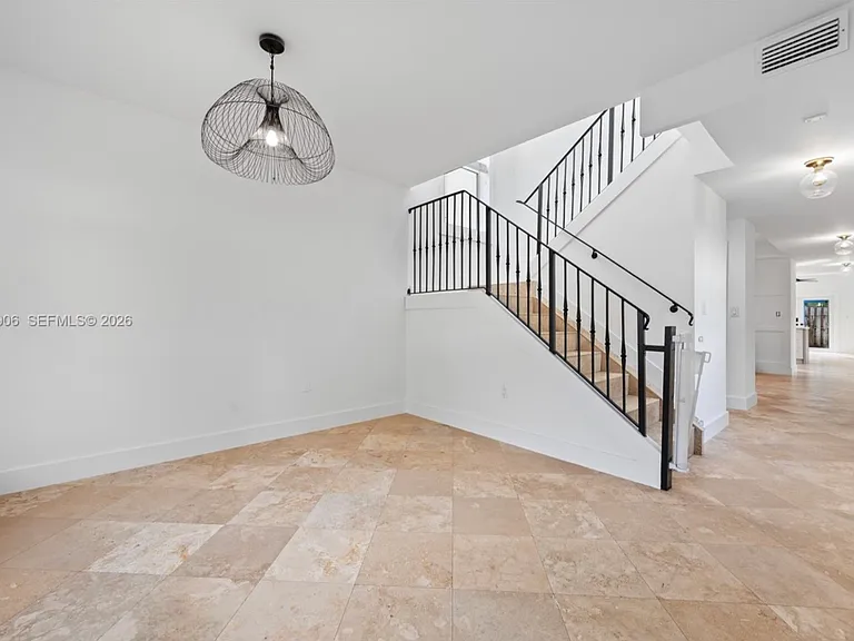2922 Virginia St #2922 — Photo 2