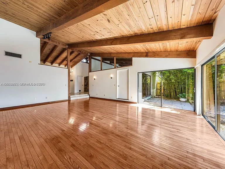 9055 SW 78th Ct — Photo 3