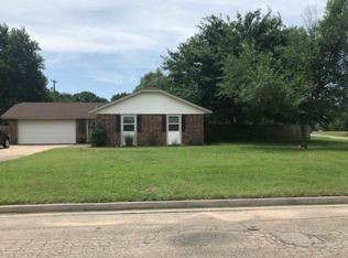 257 Russell Ave, Blackwell, OK 74631