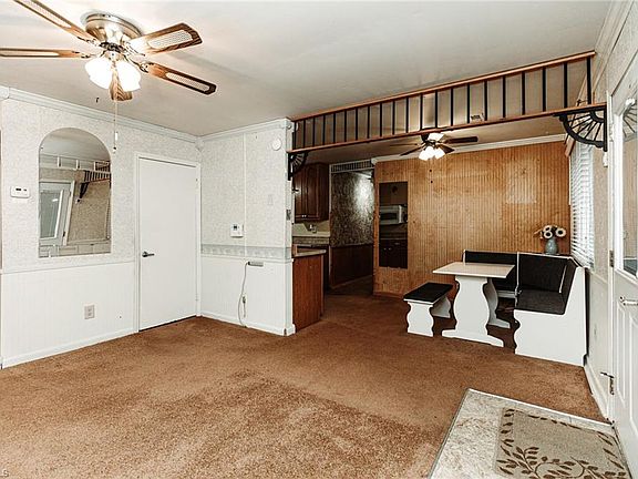 3rd image of 404 Spicewood Dr