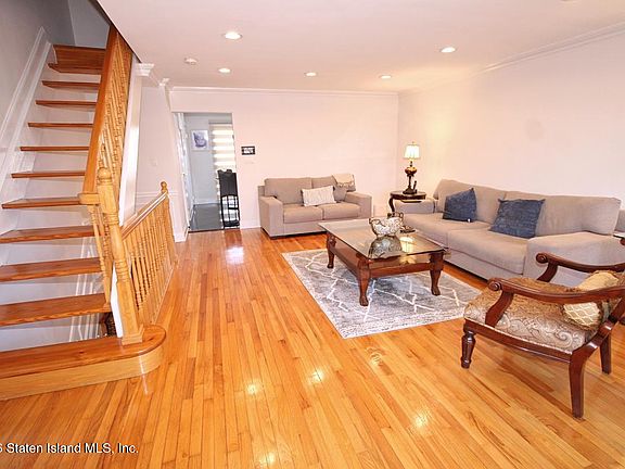 5th image of 564 Dongan Hills Ave