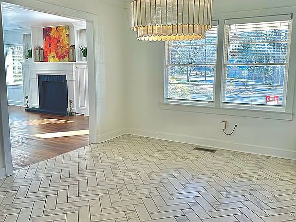 4th image of 2126 43rd St
