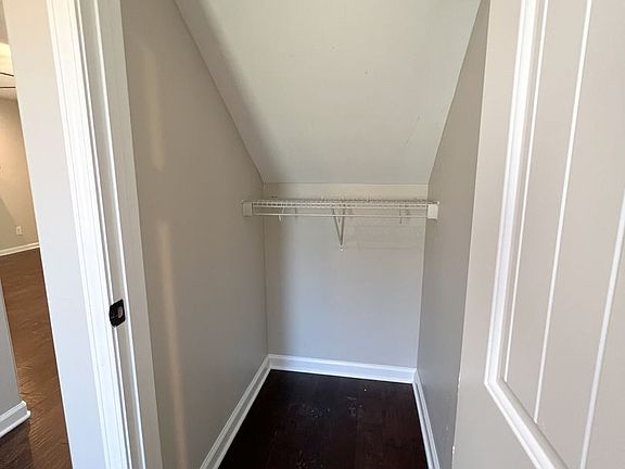 3rd image of 358 Chalet Cir