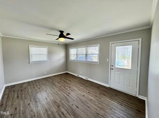 112 S 11th St, Mebane, NC 27302