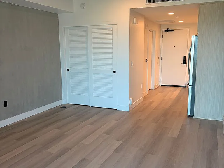 Rainford Apartments — Photo 70
