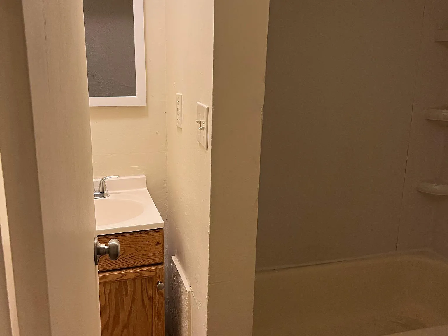 312 Kelly Ave — Photo 3