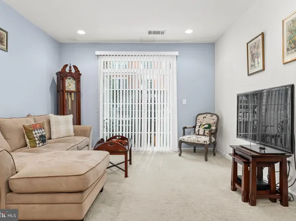 350 W Elm St Suite 3104, Conshohocken, PA 19428