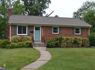 3228 Kenney Dr, Falls Church, VA 22042
