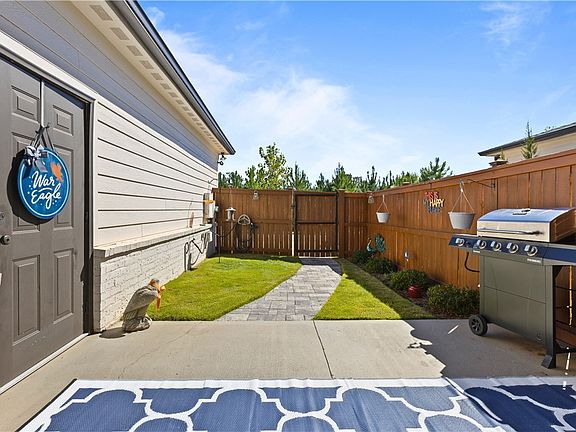 4th image of 542 Grey Oak Cir