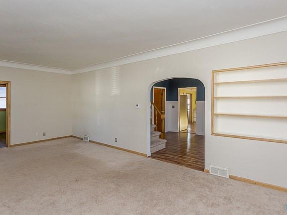 4th image of 202 Elmwood Ave