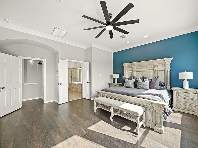 4703 Oxbow Cir W — Photo 23
