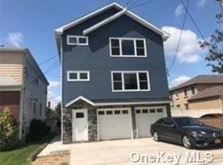 9 5th Ave #2, East Rockaway, NY 11518