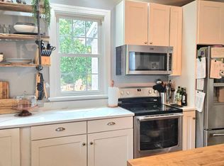 411 Queen St, Spring City, PA 19475