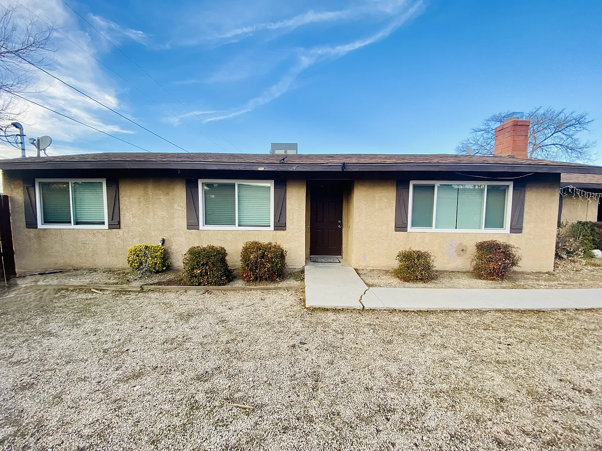 Building Photo - 13192 Navajo Rd #3