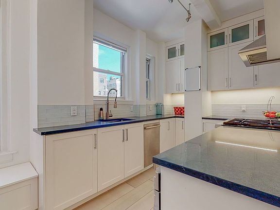 4th image of 328 W 86th St APT 9A