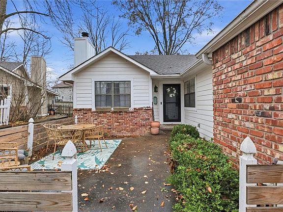 3rd image of 3922 Willshire Dr