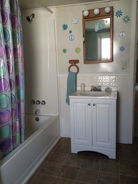 2nd image of 114 E Reddington St