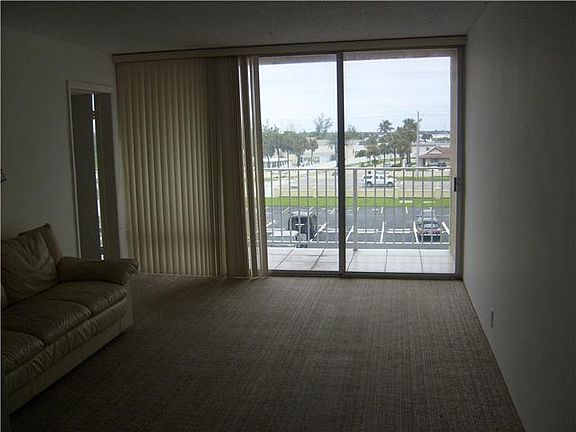 4th image of 9800 S Ocean Dr APT 314