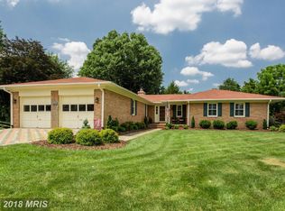 1612 Charnita Ct, Vienna, VA 22182