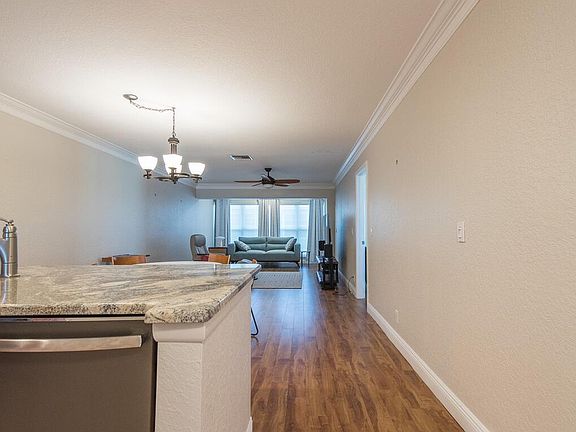 4th image of 1051 Orange Ter APT 204