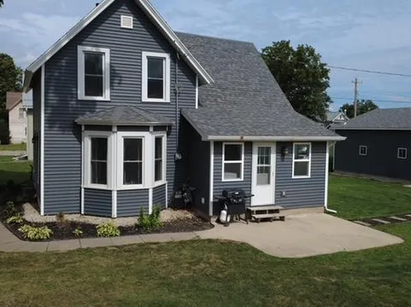 214 Maple St N, Mabel, MN 55954