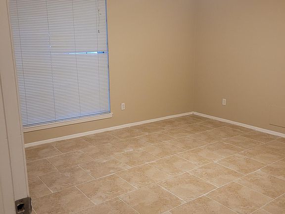 5th image of 8123 Swan Meadow Ln