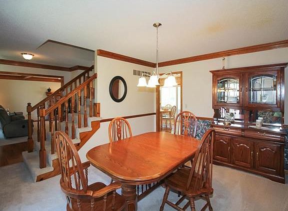 3rd image of 1555 Dartmouth Dr