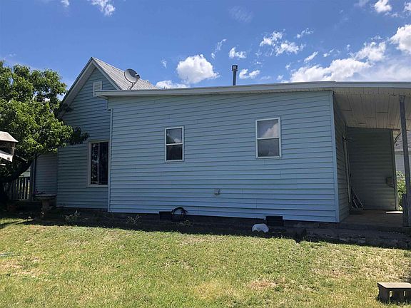 2nd image of 817 W 1st St
