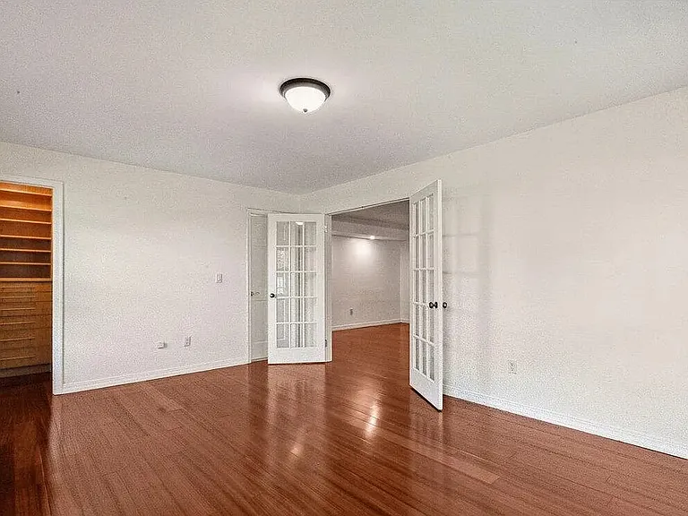 346 Mayfair Pl — Photo 3