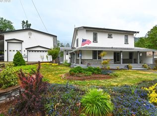 180 S Pioneer St, Lowell, OR 97452