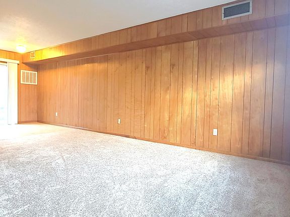 3rd image of 403 E Main Blvd #1