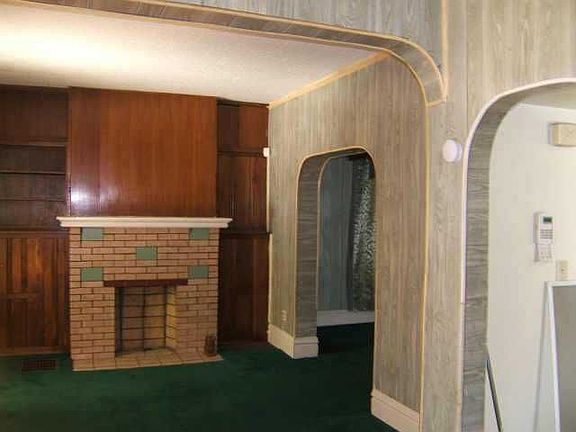 Spacious living room