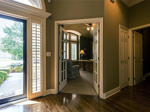 5th image of 4513 NE De La Mar Ct