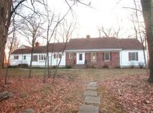 7 Standish Dr, Morristown, NJ 07960