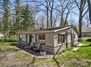 135 Alpena Trl, Houghton Lake, MI 48629