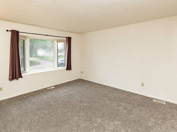 3rd image of 4657 Hyperion Dr