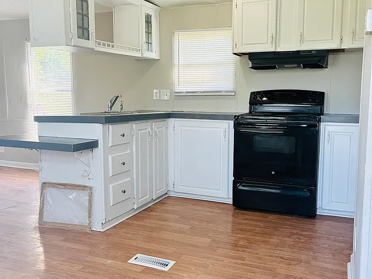 3822 Towery Rd #8 — Photo 7
