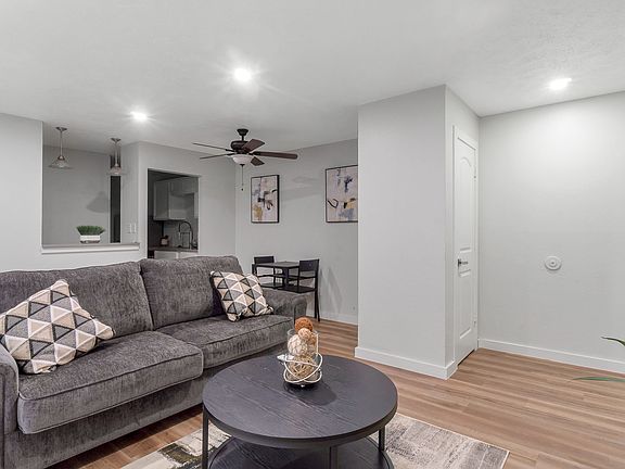 2nd image of 2627 Douglas Ave APT 105