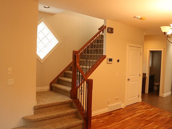 5th image of 720 56th Ave SW Unit 1