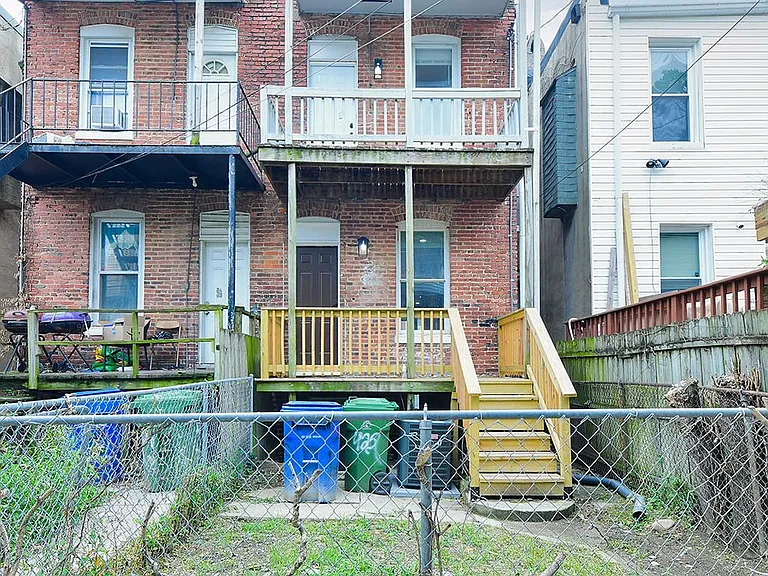 420 E 28th St — Photo 31