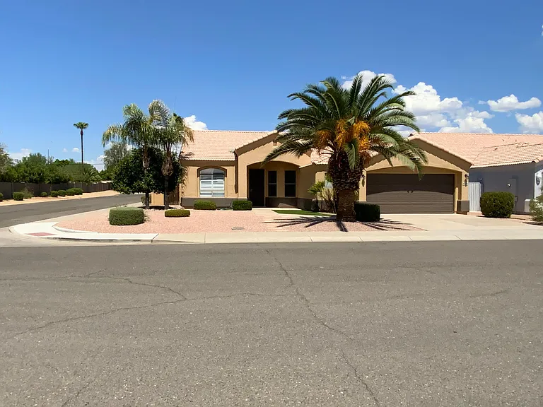 6204 E Phelps Rd — Photo 1