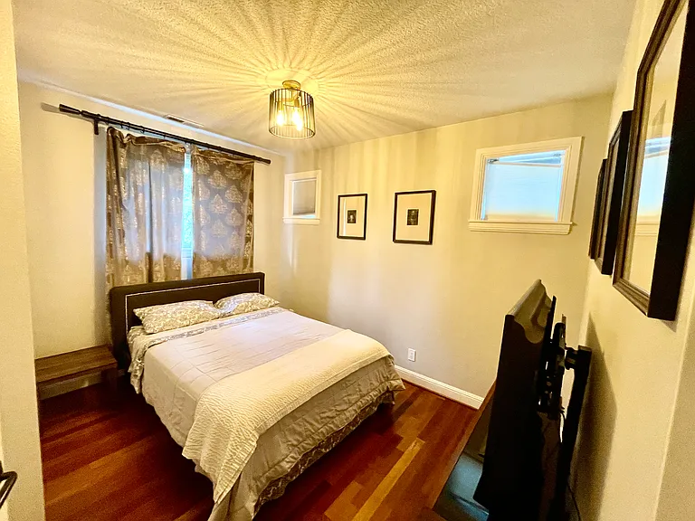 4635 SW 47th Ave — Photo 15