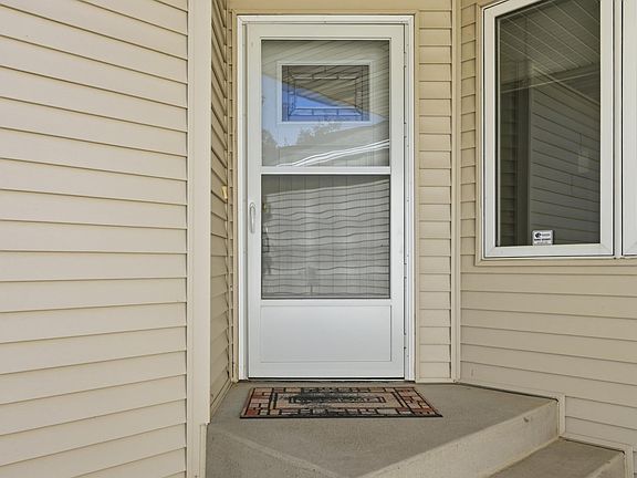 3rd image of 330 Sunfish Ct